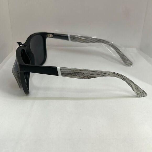 Classic Unisex Wood Print Sunglasses - Picture 2 of 3